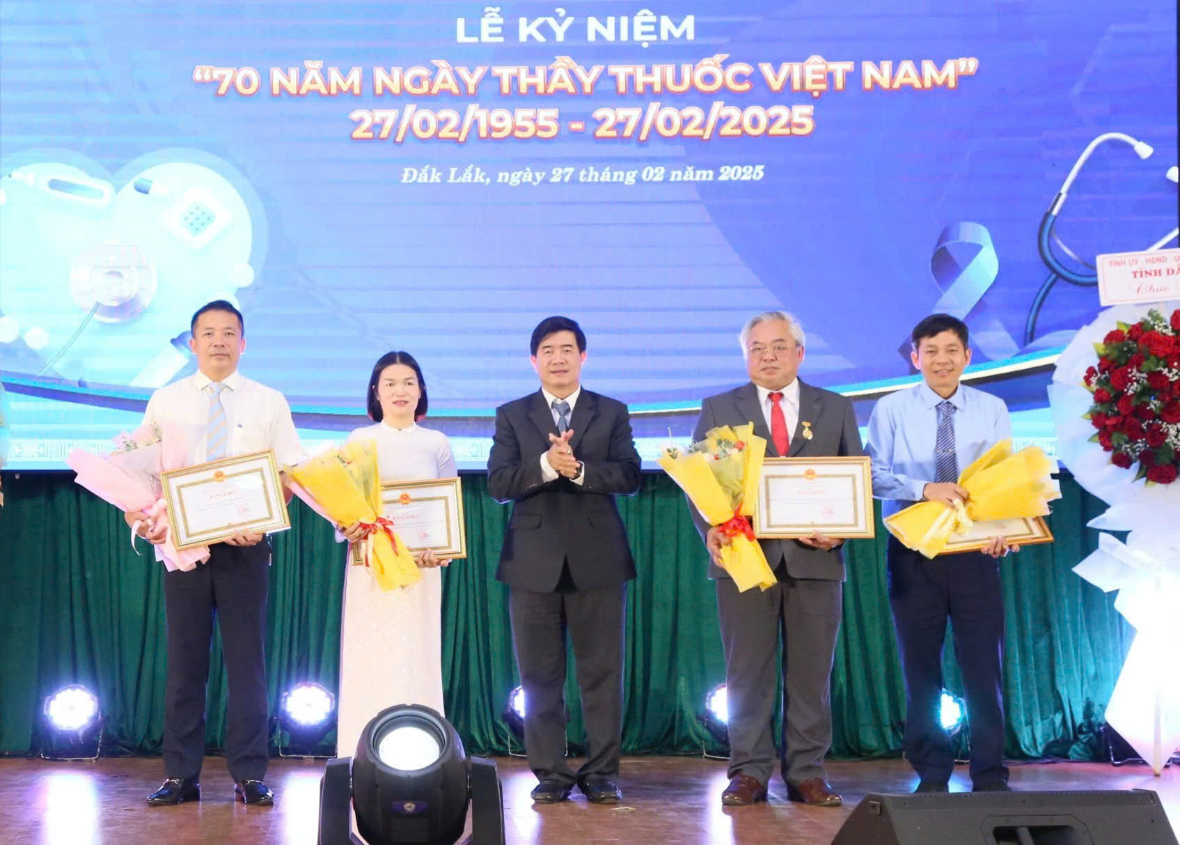 Ngành Y tế tỉnh Đắk Lắk kỷ niệm 70 năm Ngày Thầy thuốc Việt Nam